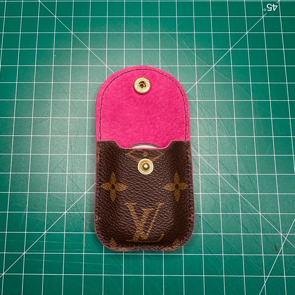 Personal Leather Storage Accessory - Picture 5 of 8